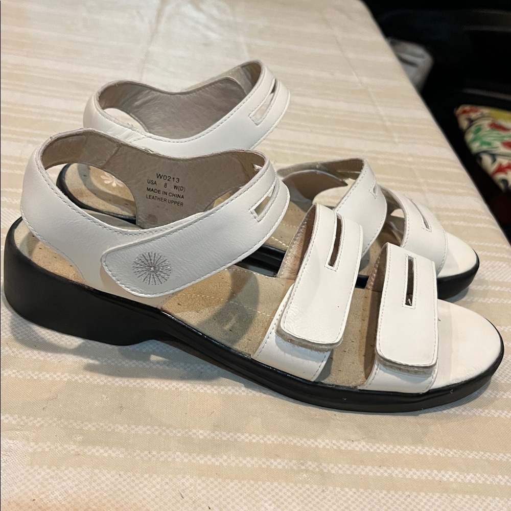 Propet White Leather Sandals size 8 women’s - Picture 5 of 11